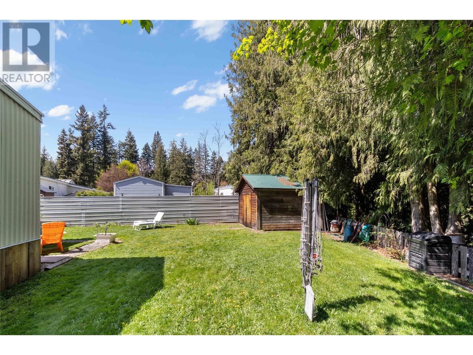 5201 67 Avenue NE, Canoe, BC V0E1K0