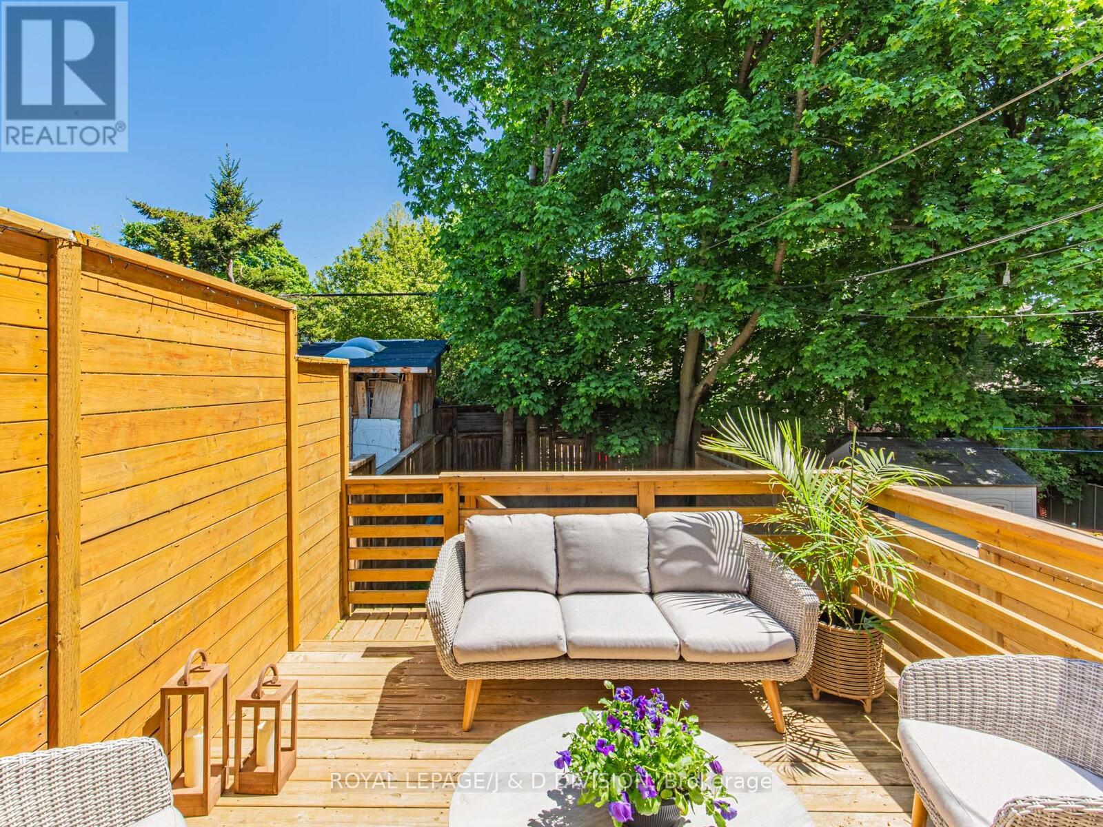 291 Highfield Road, Toronto, Ontario  M4L 2V4 - Photo 35 - E12178917