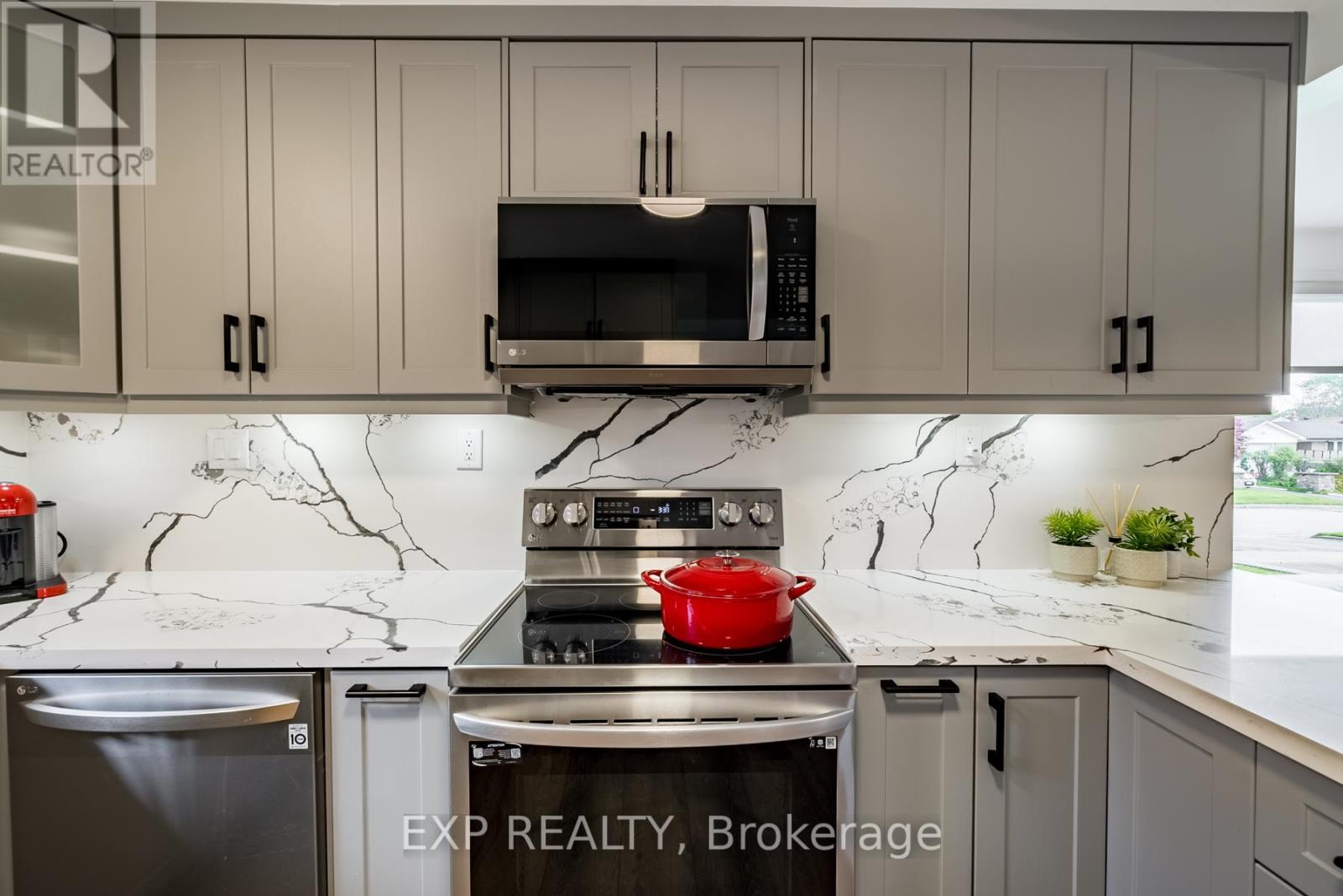 870 Modlin Road, Pickering, Ontario  L1W 1V7 - Photo 19 - E12178966