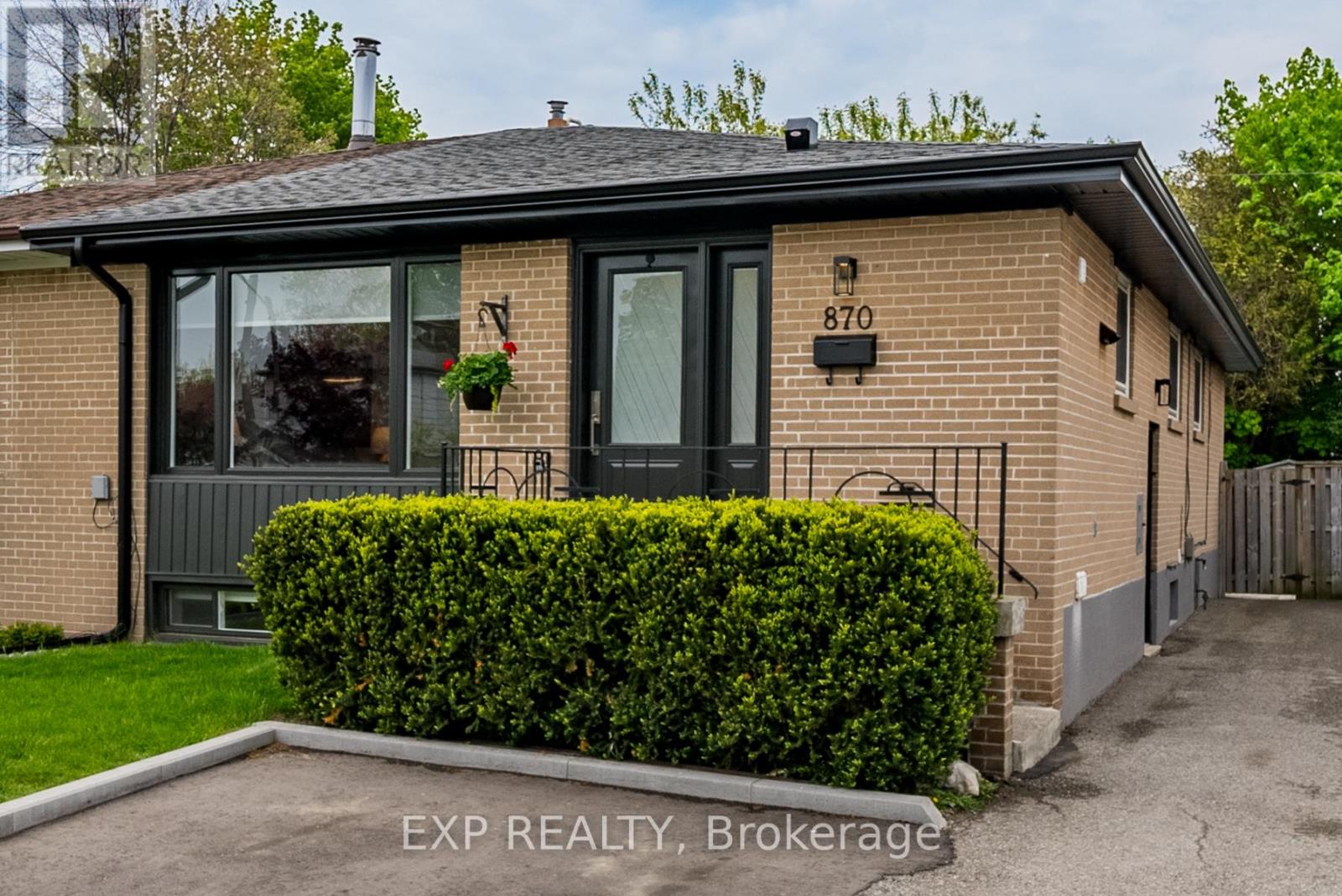 870 Modlin Road, Pickering, Ontario  L1W 1V7 - Photo 2 - E12178966