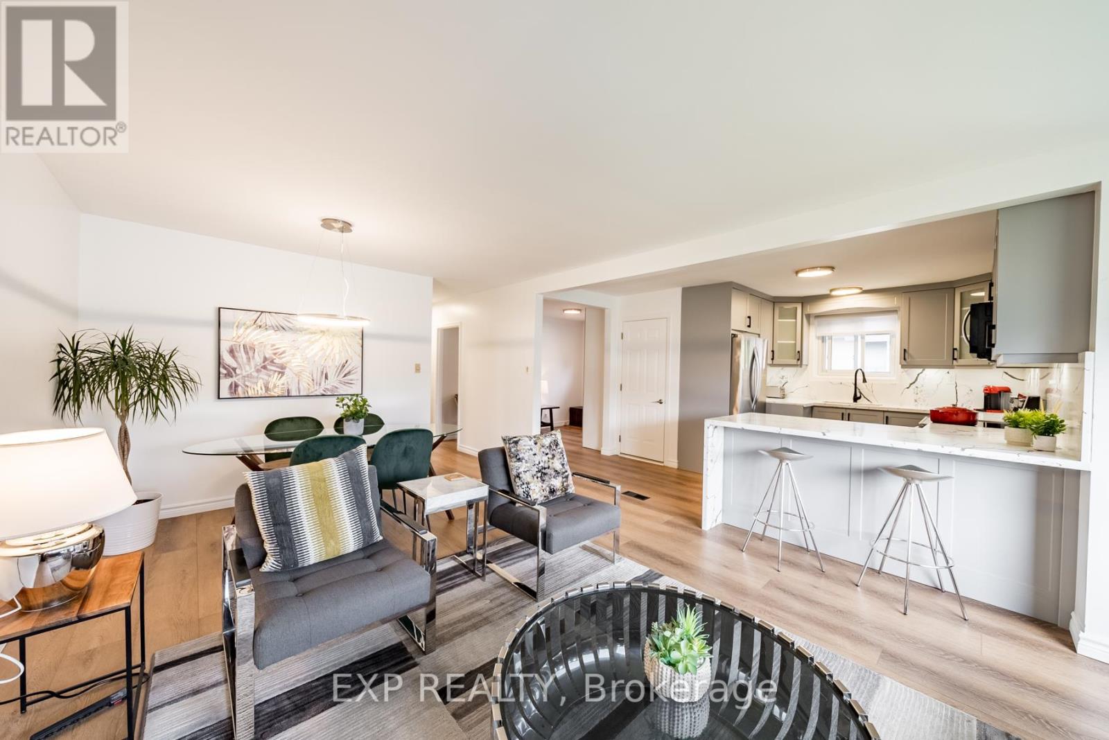 870 Modlin Road, Pickering, Ontario  L1W 1V7 - Photo 4 - E12178966