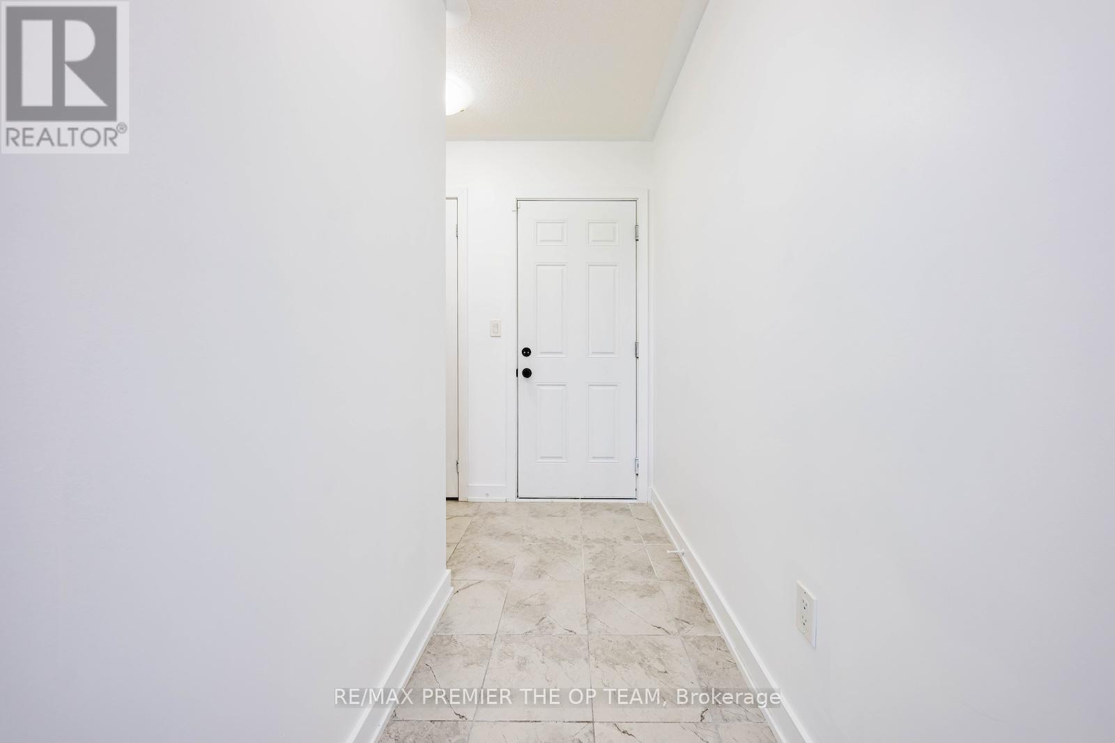 964 Kicking Horse Path, Oshawa, Ontario  L1J 0B4 - Photo 6 - E12178990