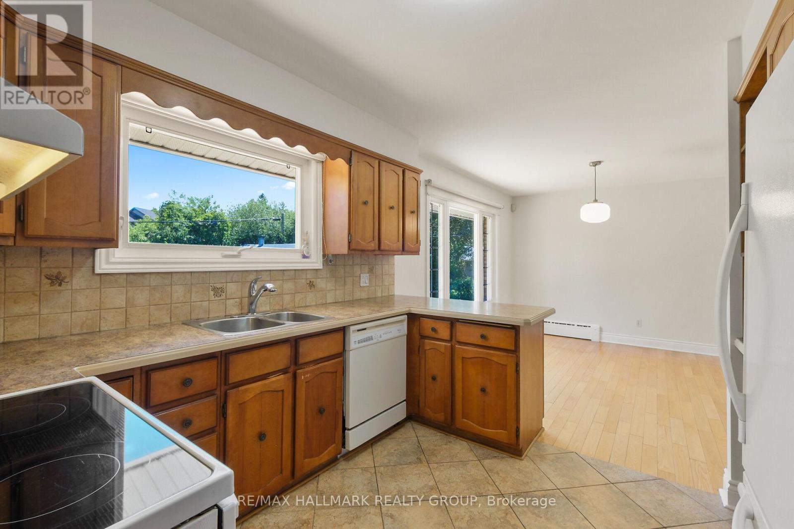 1399 Aurele Street, Ottawa, Ontario  K1B 3L4 - Photo 20 - X12179130