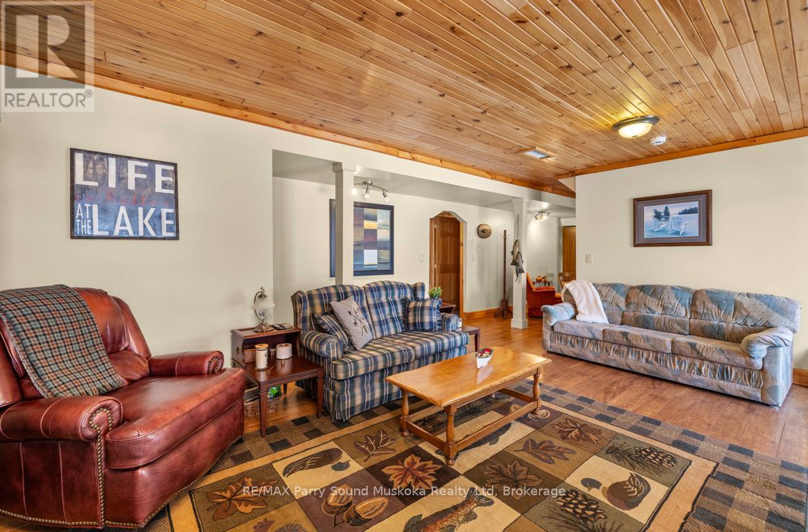 17 Martha Drive, Mckellar, Ontario  P0G 1C0 - Photo 29 - X12047150