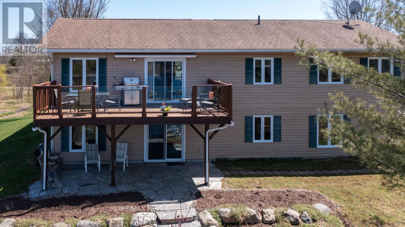 17 Martha Drive, Mckellar, Ontario  P0G 1C0 - Photo 37 - X12047150