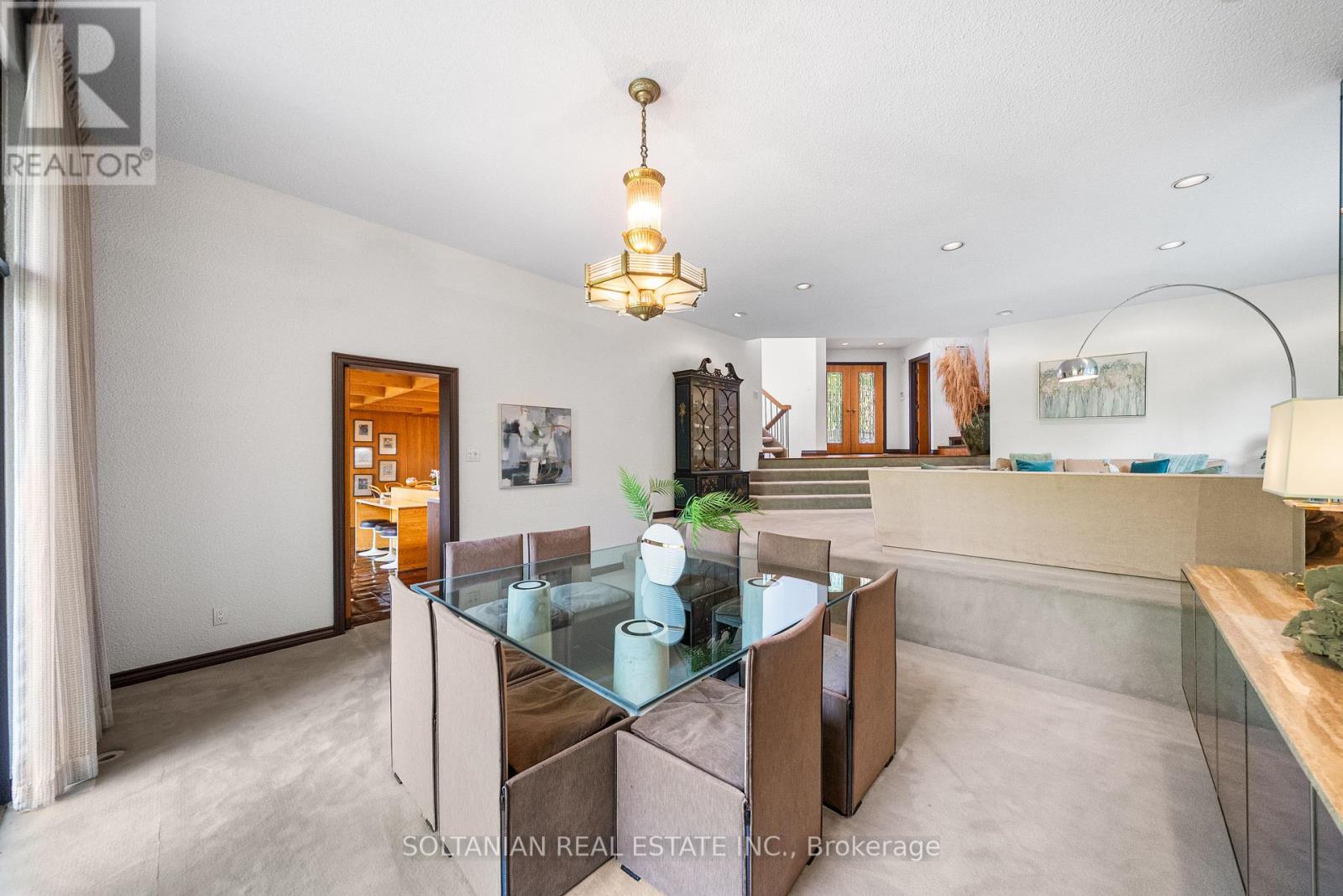 18 Old English Lane, Markham, Ontario  L3T 2T9 - Photo 10 - N12178972