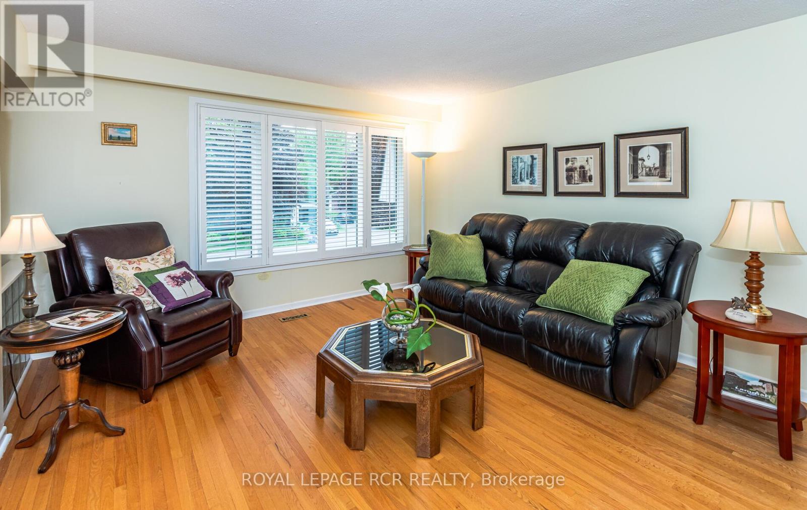 231 Stouffer Street, Whitchurch-Stouffville (Stouffville), Ontario  L4A 4Y8 - Photo 5 - N12179002