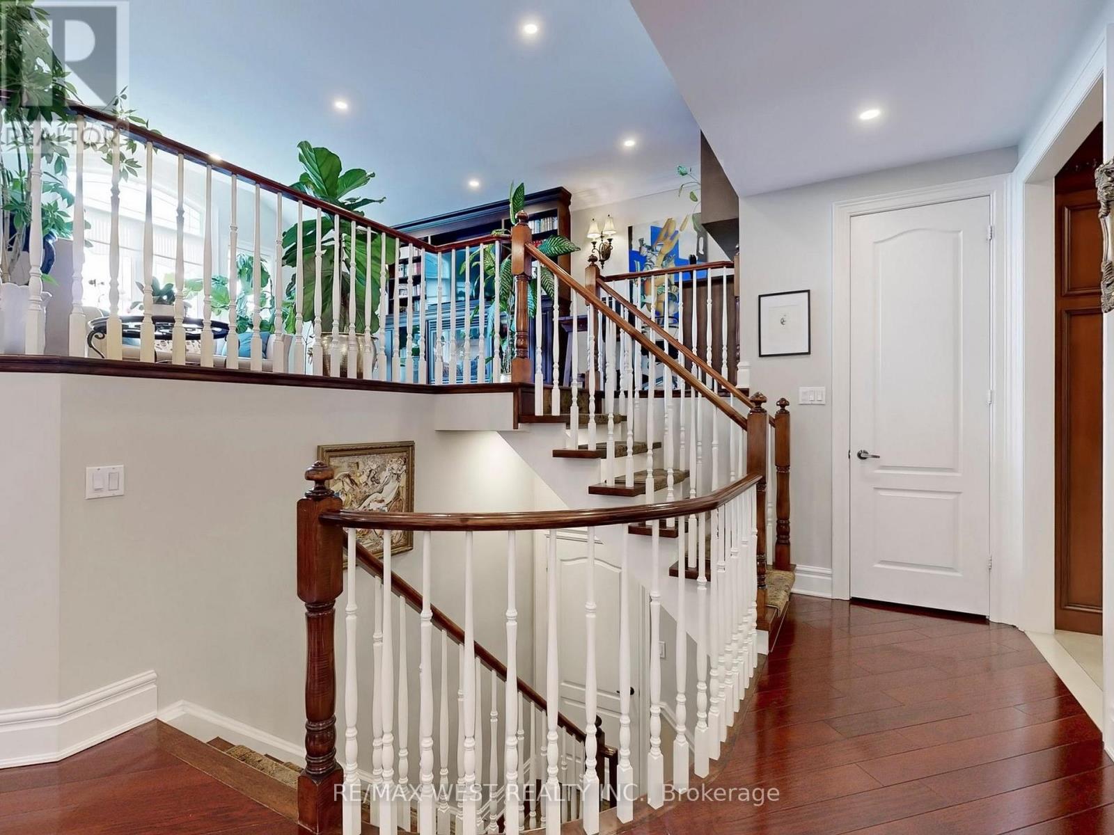 76 Petticoat Road, Vaughan, Ontario  L6A 0L8 - Photo 10 - N12179057