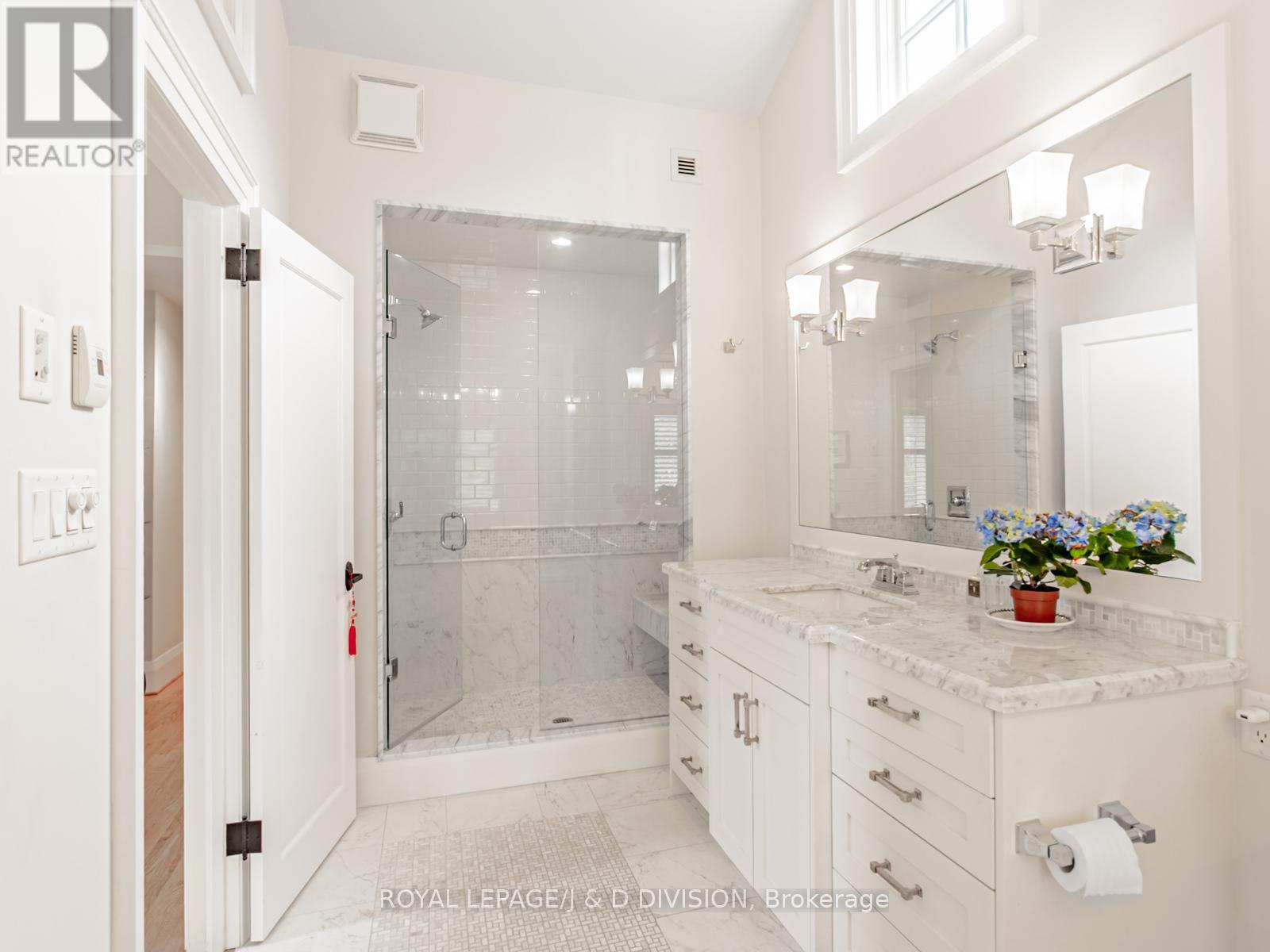 30 Macnaughton Road, Toronto, Ontario  M4G 3H4 - Photo 26 - C12178896