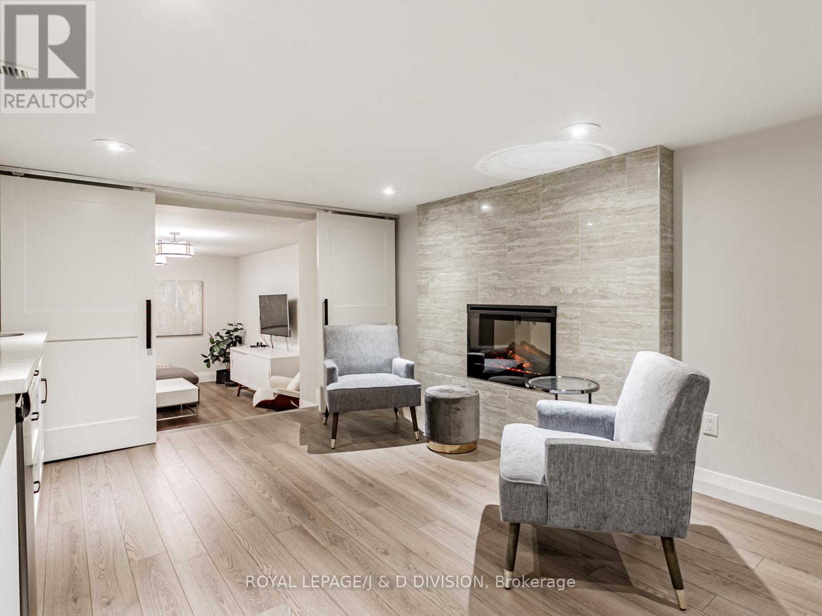30 Macnaughton Road, Toronto, Ontario  M4G 3H4 - Photo 32 - C12178896
