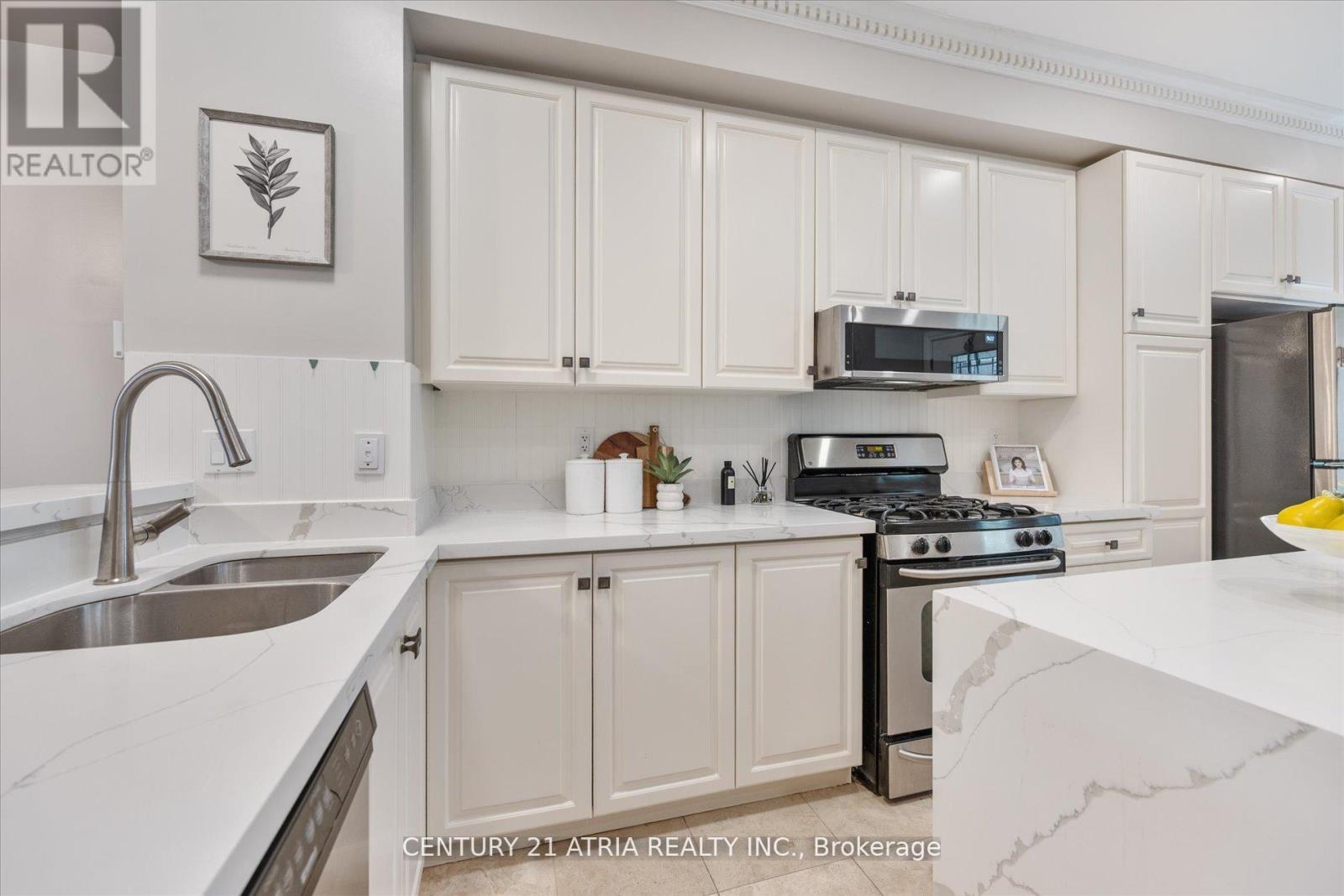 291 David Dunlap Circle, Toronto, Ontario  M3C 4B9 - Photo 11 - C12179030