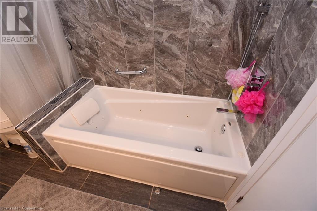 54 Chester Road, Hamilton, Ontario  L8E 1Y2 - Photo 13 - 40734316