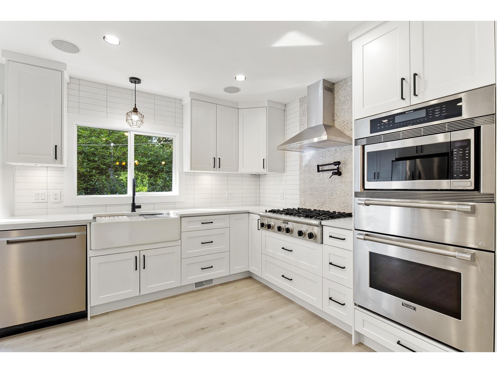 Property at 12433 CASCADE COURT image 5