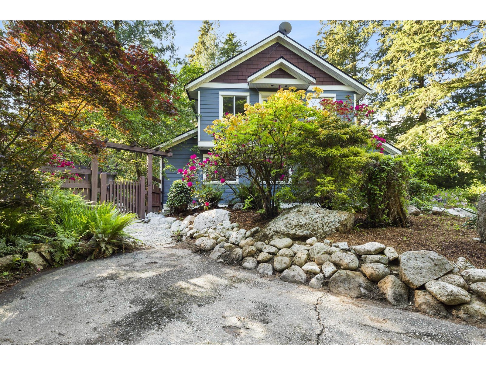Property at 12433 CASCADE COURT image 2
