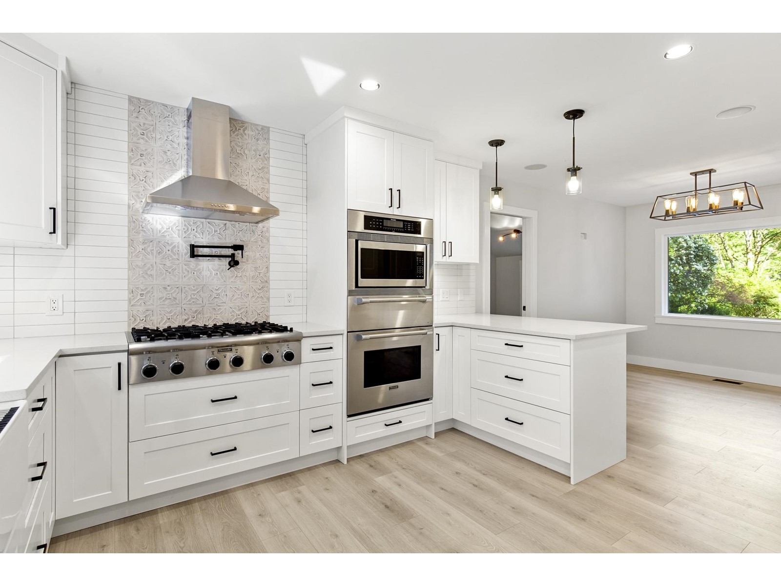 Property at 12433 CASCADE COURT image 3