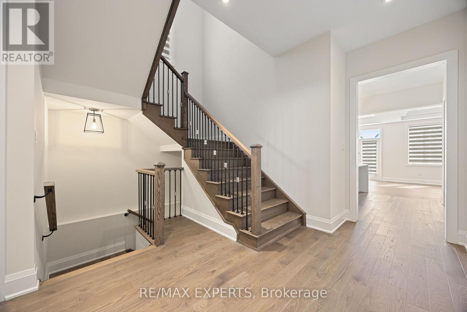 60 Rosshaven Crescent, Vaughan, Ontario  L4H 5C6 - Photo 6 - N12178106