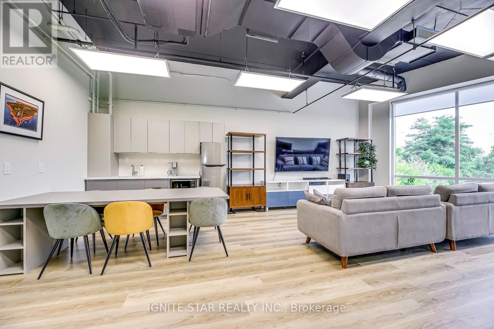 208 - 1670 North Service Road E, Oakville (Qe Queen Elizabeth), Ontario  L6H 7G3 - Photo 12 - W12178963