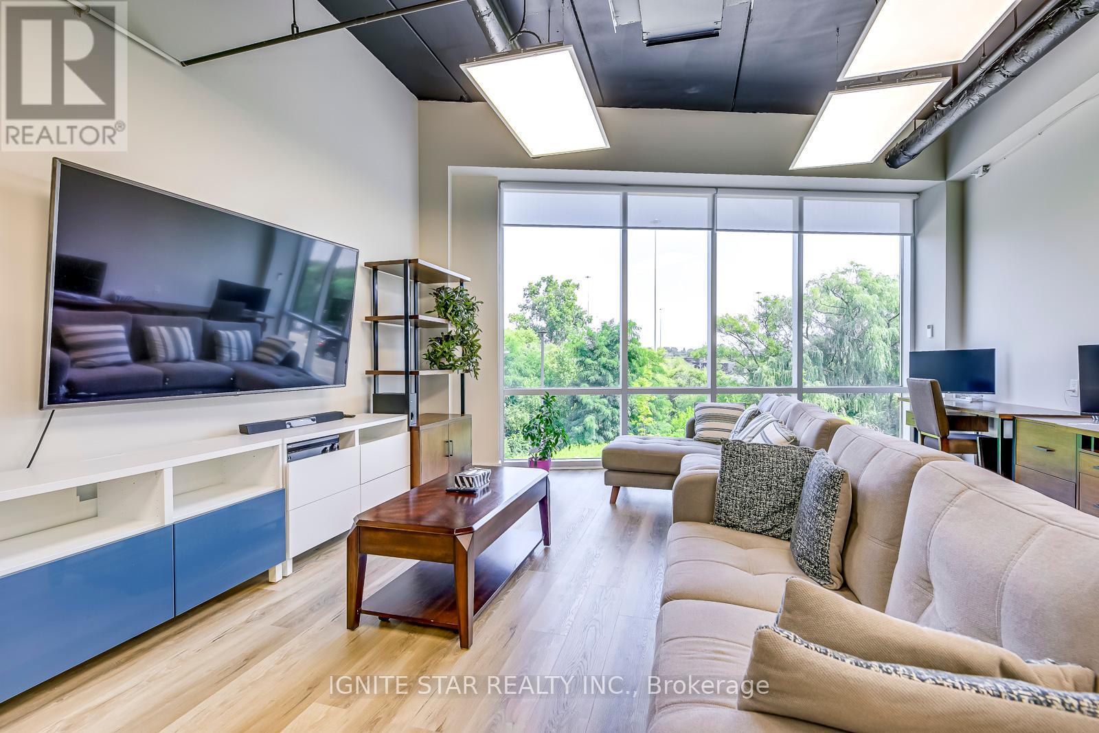 208 - 1670 North Service Road E, Oakville (Qe Queen Elizabeth), Ontario  L6H 7G3 - Photo 5 - W12178963