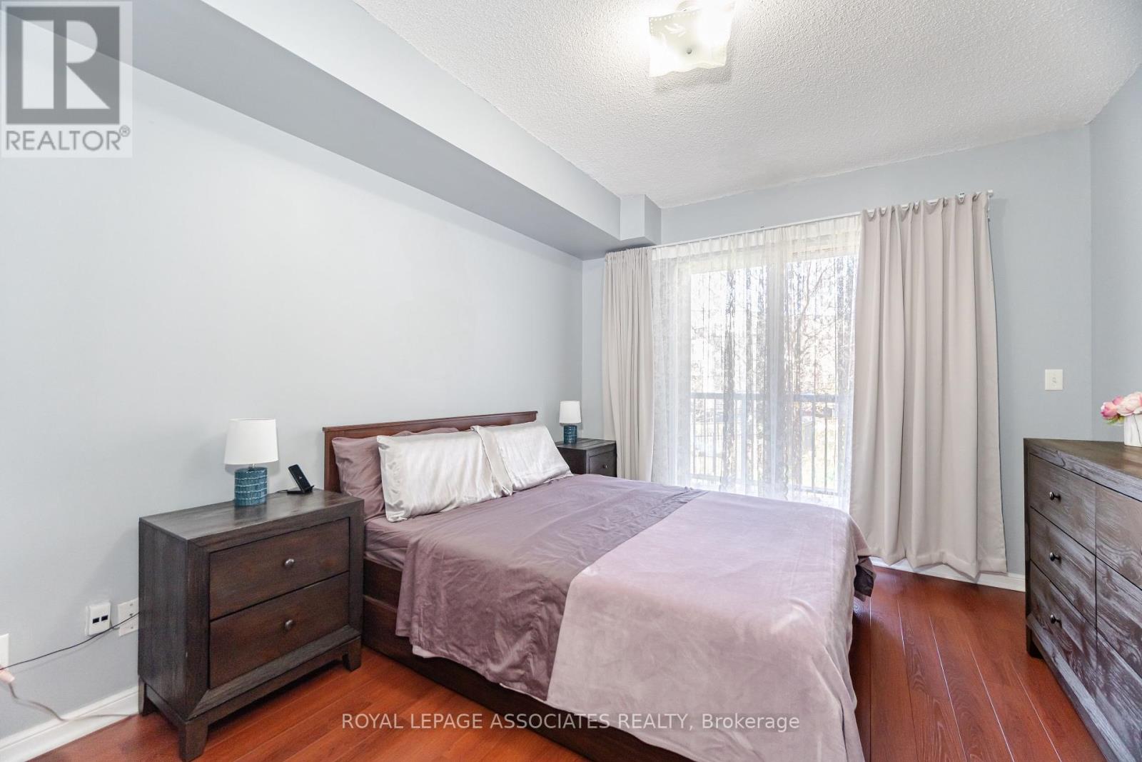 2042 - 3043 Finch Avenue W, Toronto, Ontario  M9M 0A4 - Photo 16 - W12178983