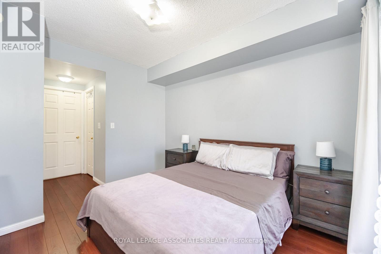 2042 - 3043 Finch Avenue W, Toronto (Humbermede), Ontario  M9M 0A4 - Photo 17 - W12178983