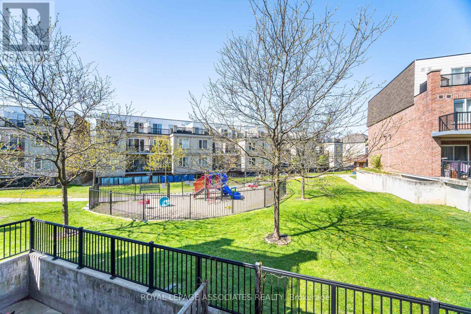 2042 - 3043 Finch Avenue W, Toronto, Ontario  M9M 0A4 - Photo 20 - W12178983