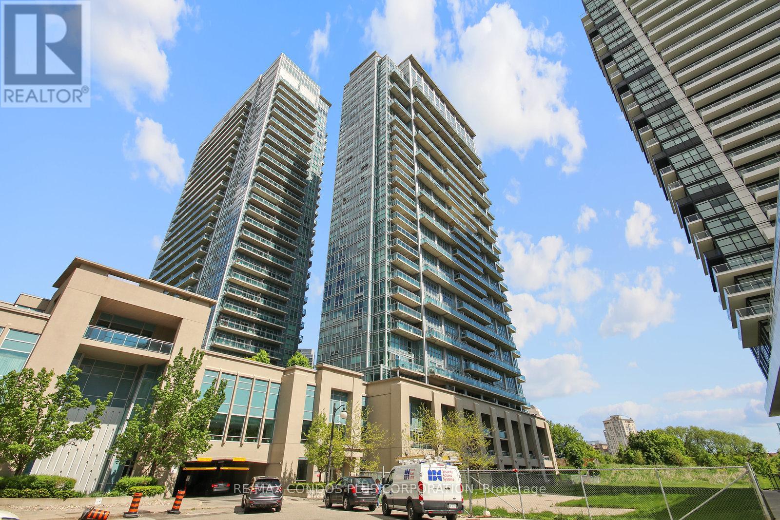 912 - 155 Legion Road N, Toronto (Mimico), Ontario  M8Y 0A7 - Photo 1 - W12179007
