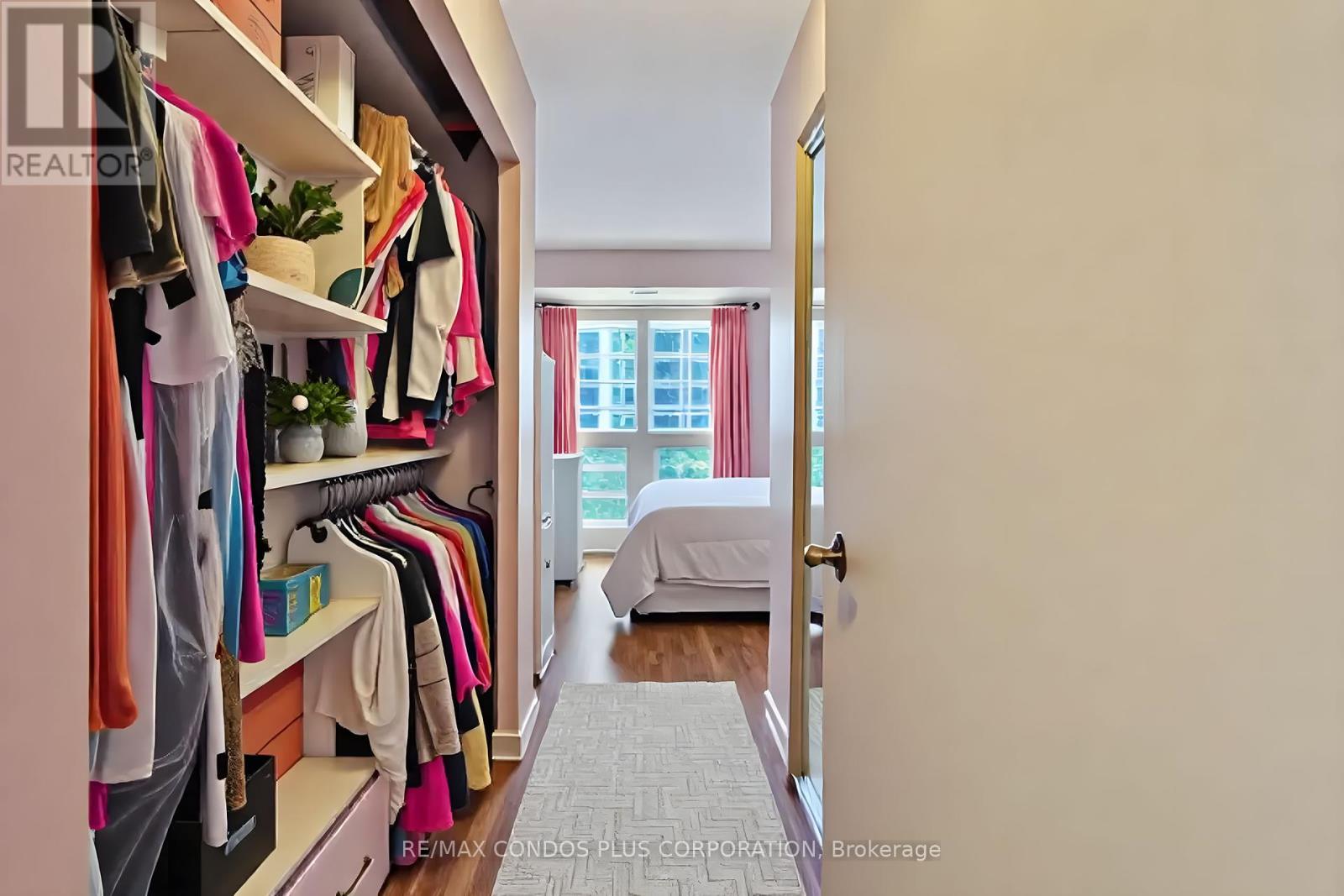 912 - 155 Legion Road N, Toronto, Ontario  M8Y 0A7 - Photo 11 - W12179007