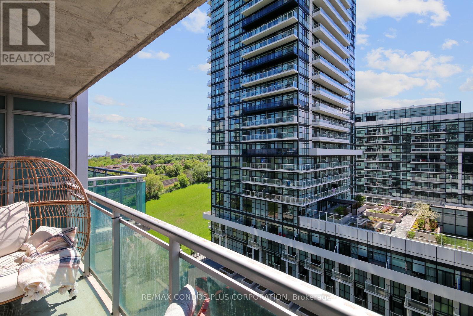 912 - 155 Legion Road N, Toronto, Ontario  M8Y 0A7 - Photo 12 - W12179007