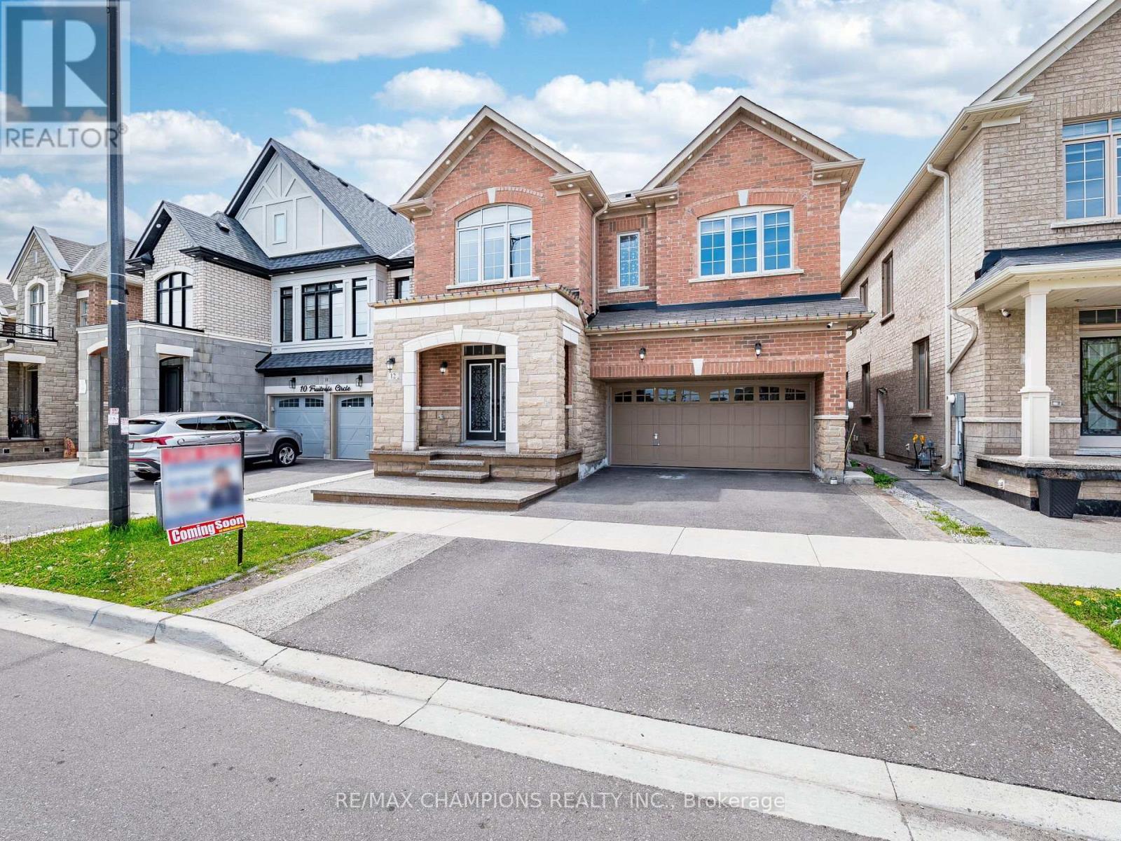 12 FRUITVALE CIRCLE, Brampton, Ontario