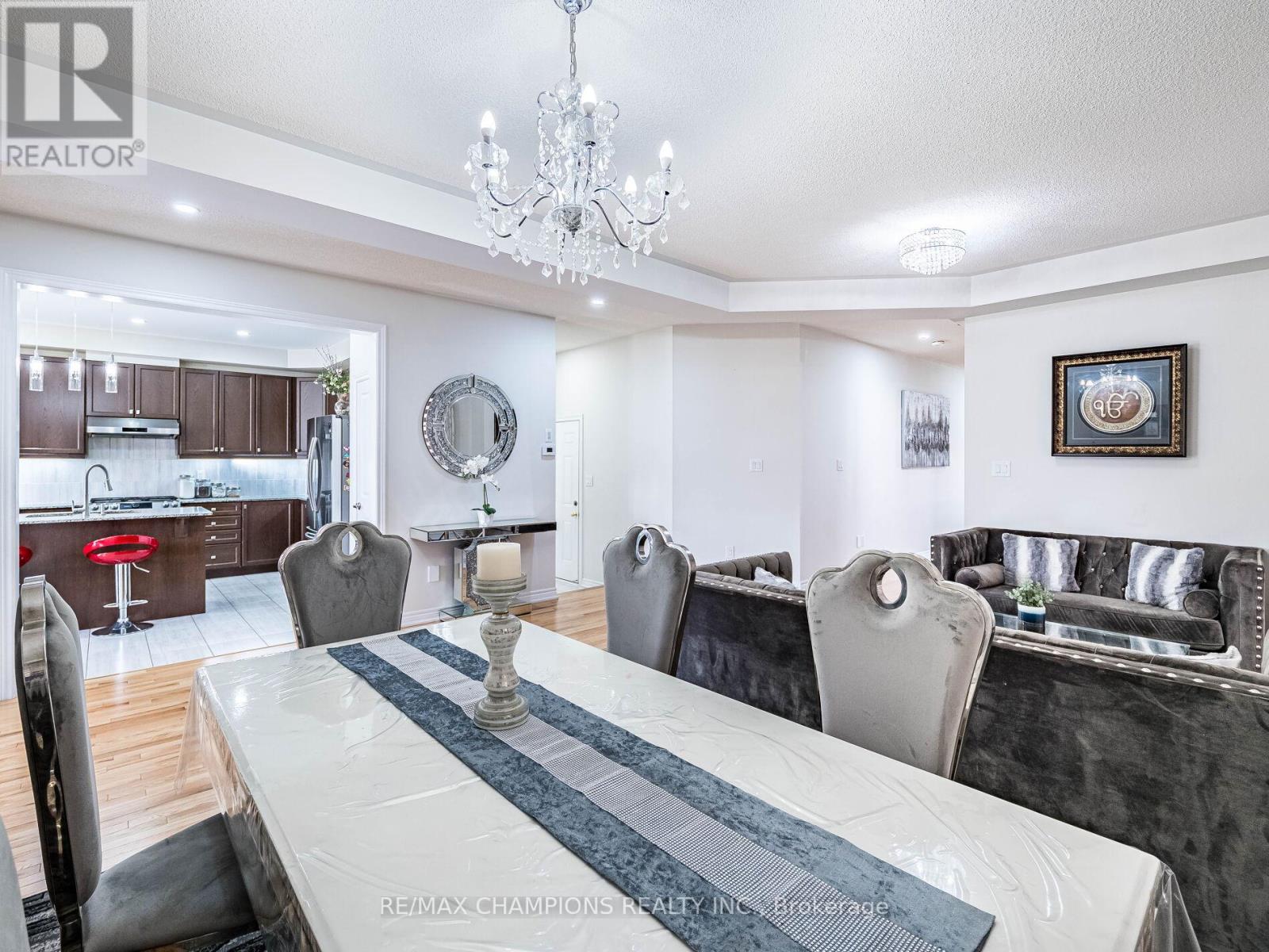 12 Fruitvale Circle, Brampton (Northwest Brampton), Ontario  L7A 5B8 - Photo 12 - W12179032