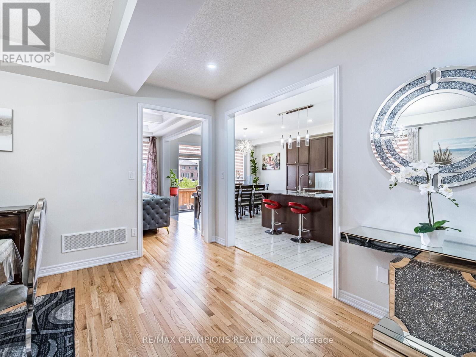12 Fruitvale Circle, Brampton (Northwest Brampton), Ontario  L7A 5B8 - Photo 15 - W12179032
