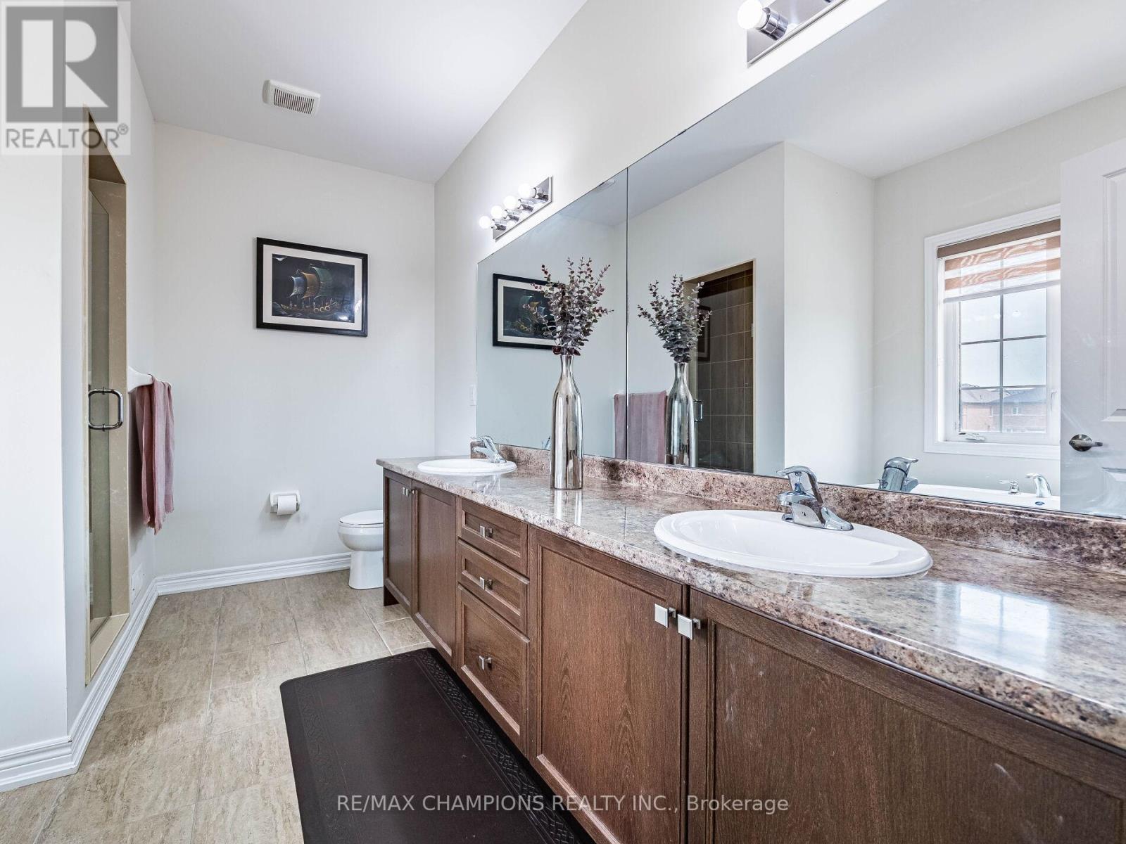 12 Fruitvale Circle, Brampton (Northwest Brampton), Ontario  L7A 5B8 - Photo 30 - W12179032