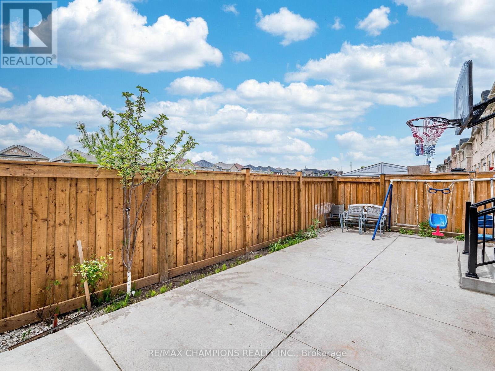 12 Fruitvale Circle, Brampton (Northwest Brampton), Ontario  L7A 5B8 - Photo 48 - W12179032