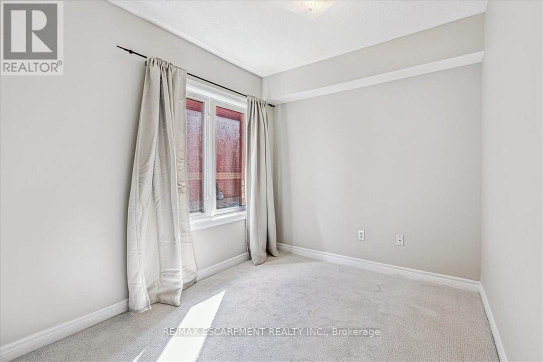 1102 - 4140 Foxwood Drive, Burlington, Ontario  L7M 4R4 - Photo 10 - W12179040
