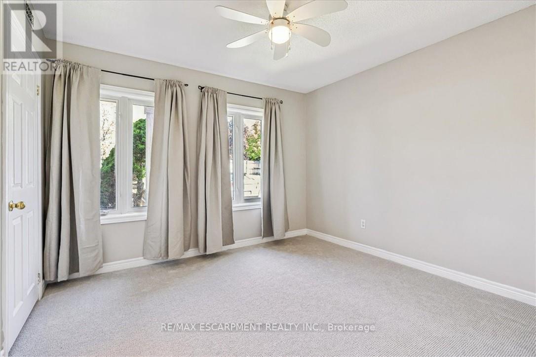 1102 - 4140 Foxwood Drive, Burlington (Tansley), Ontario  L7M 4R4 - Photo 7 - W12179040