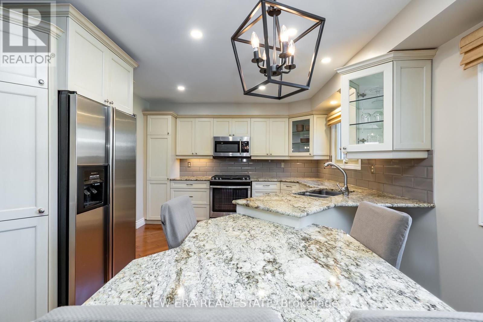 6 Cairnmore Court, Brampton, Ontario  L6Z 1T6 - Photo 12 - W12179053