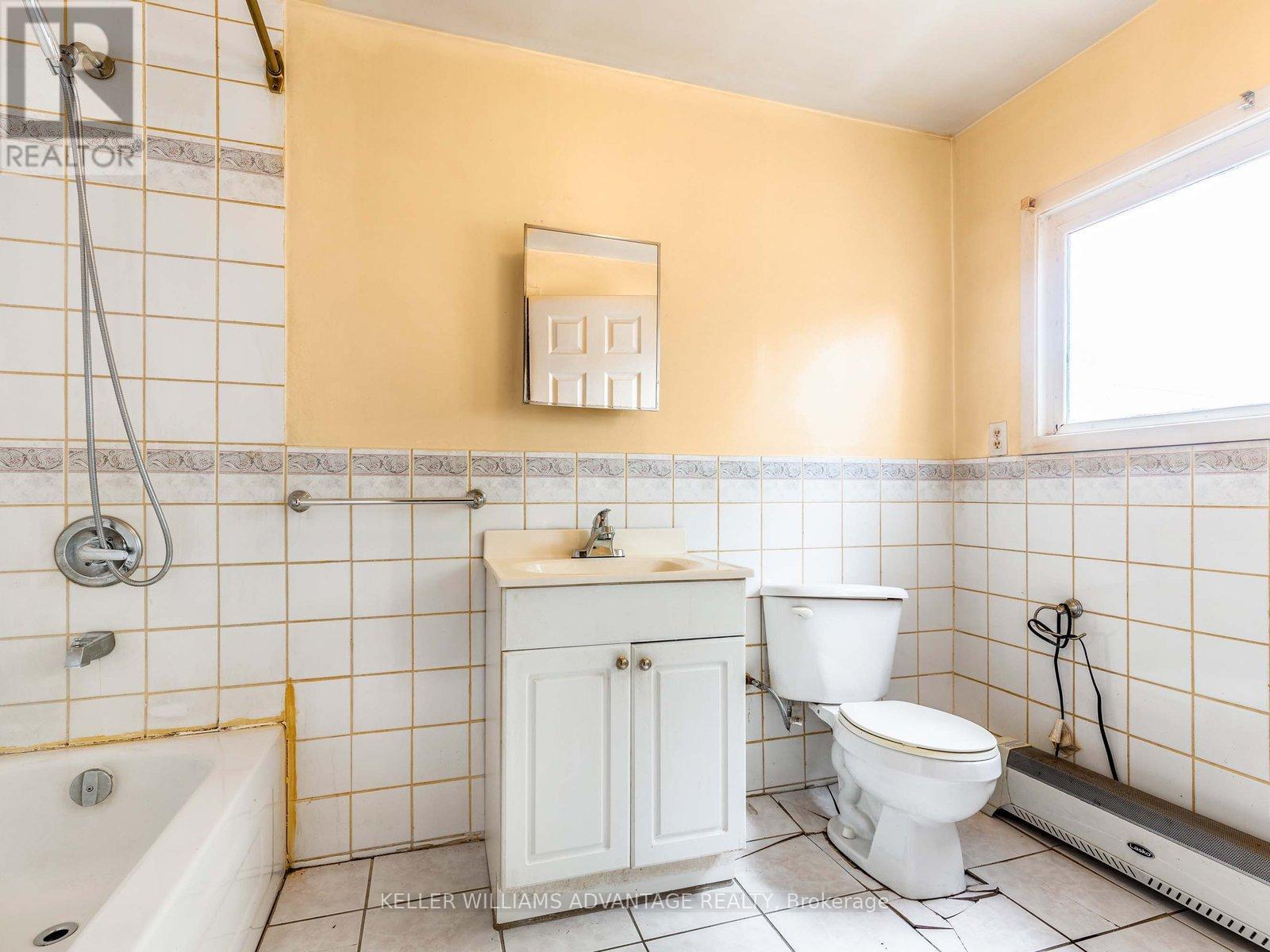 28 Miller Street, Toronto, Ontario  M6N 2Z7 - Photo 16 - W12179063