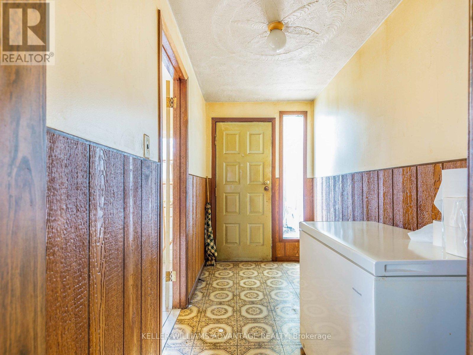 28 Miller Street, Toronto, Ontario  M6N 2Z7 - Photo 18 - W12179063