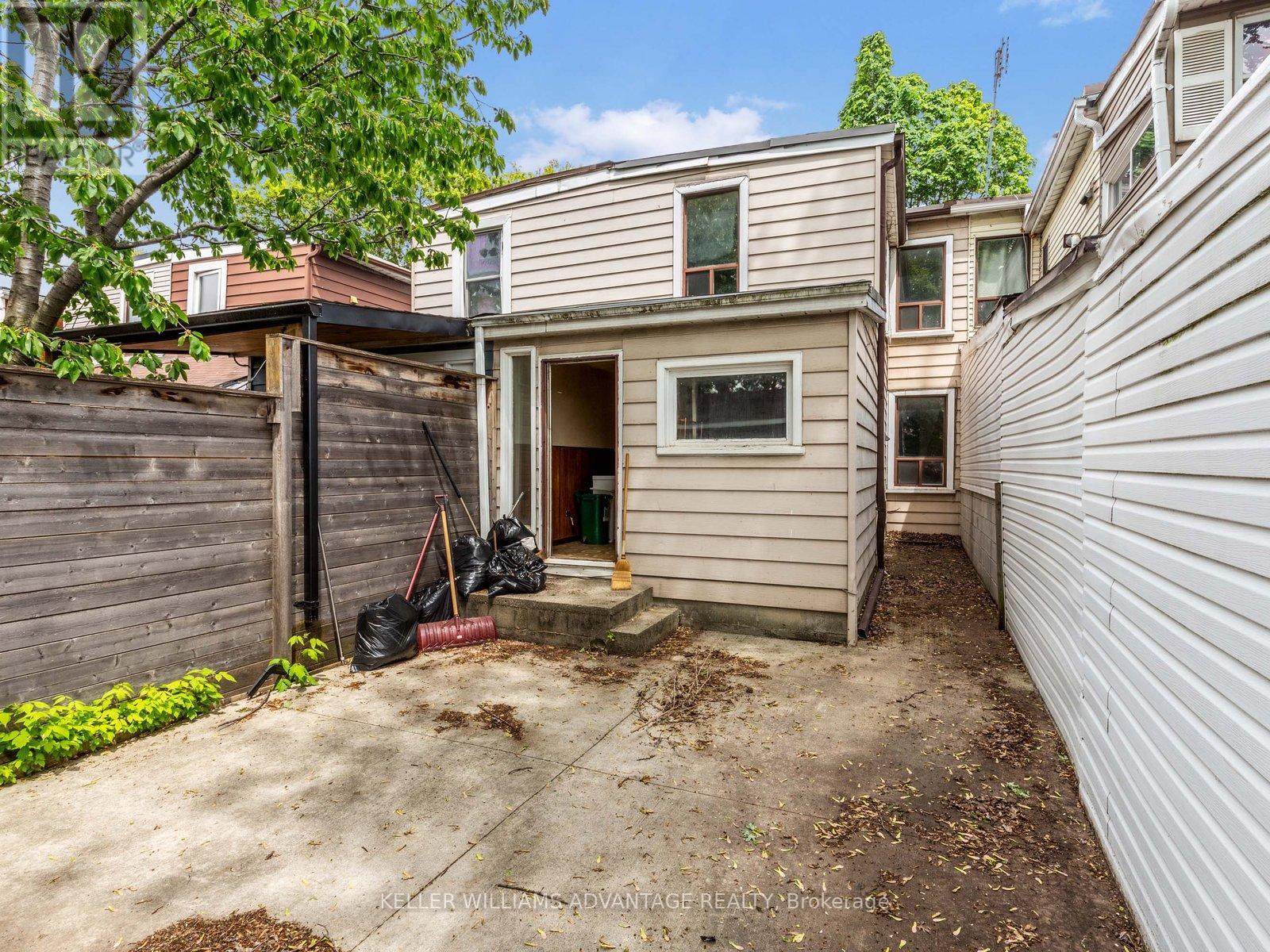 28 Miller Street, Toronto, Ontario  M6N 2Z7 - Photo 21 - W12179063