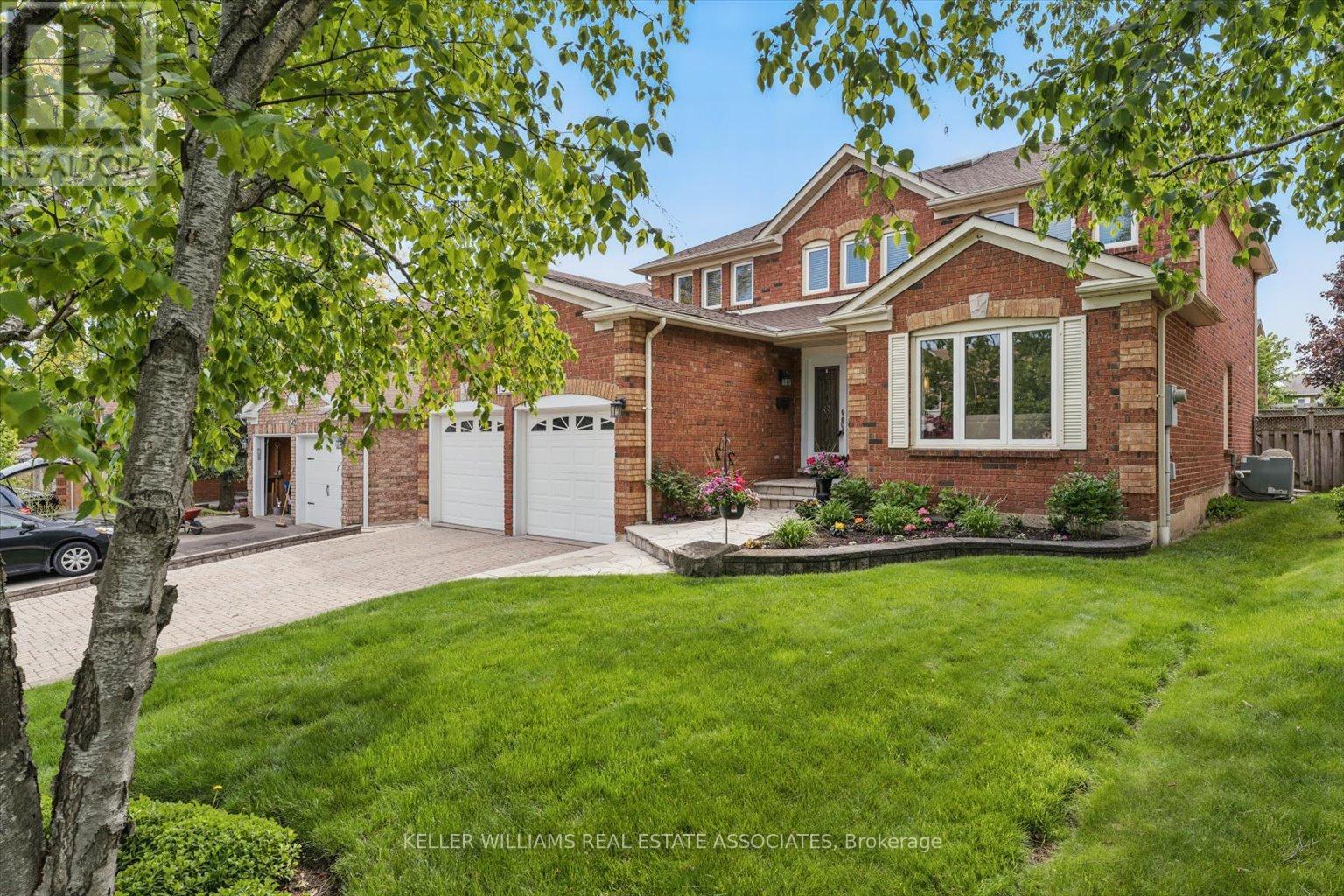 Property at 1546 HOLLYWELL AVENUE image 2