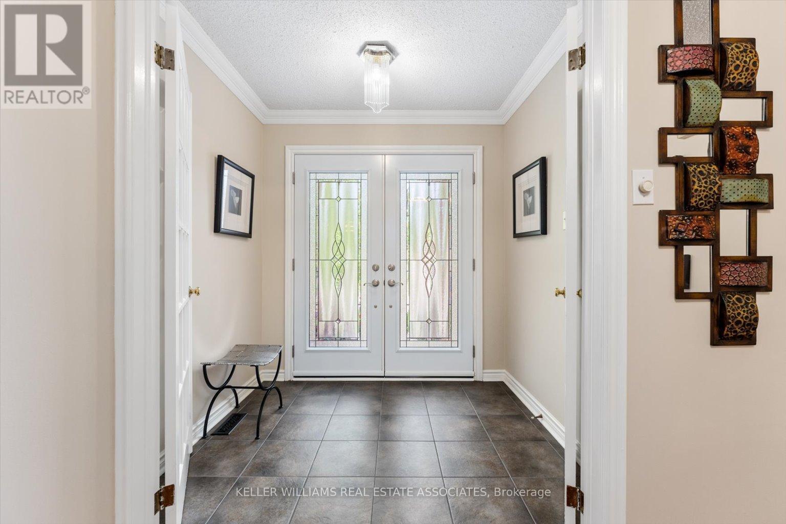 Property at 1546 HOLLYWELL AVENUE image 4