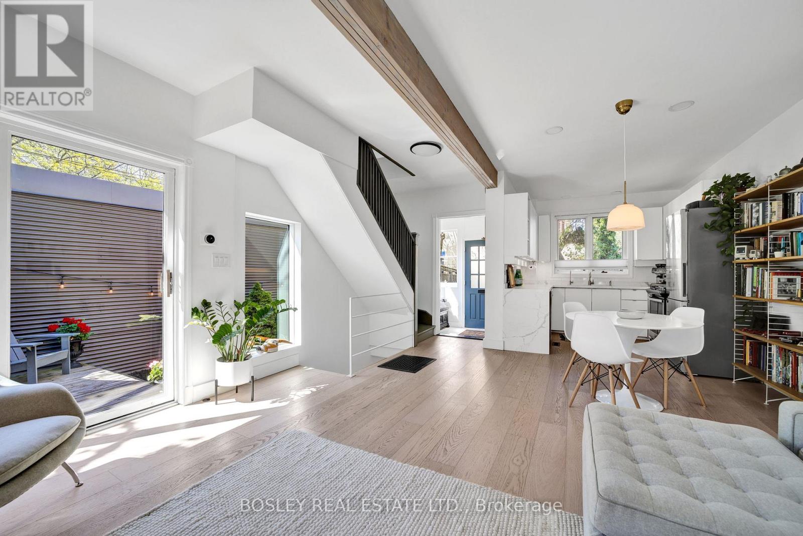 3 Virtue Street, Toronto (Roncesvalles), Ontario  M6R 1C1 - Photo 4 - W12177192