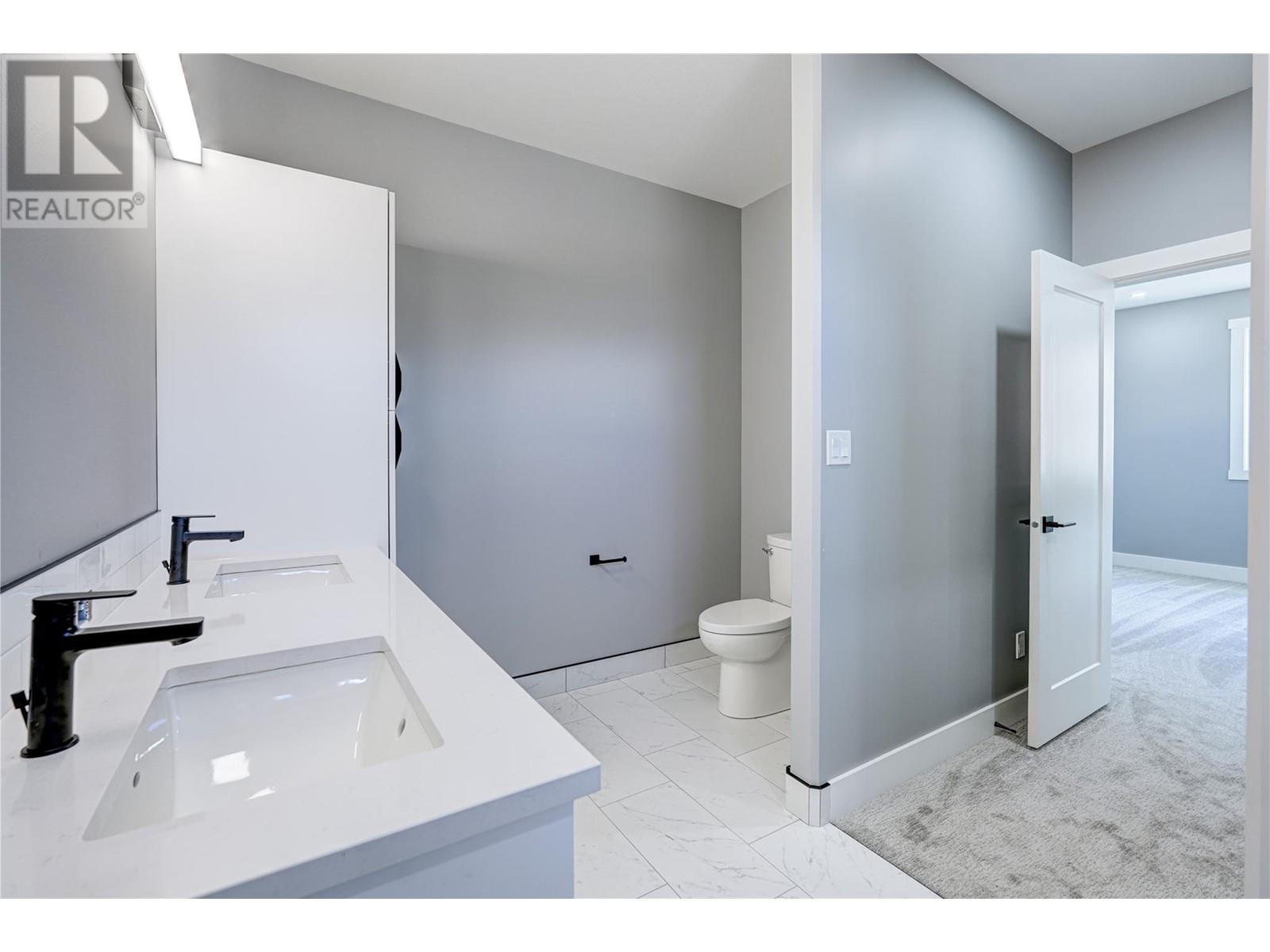 1250 Copper Road, Oliver, BC V0H1T5