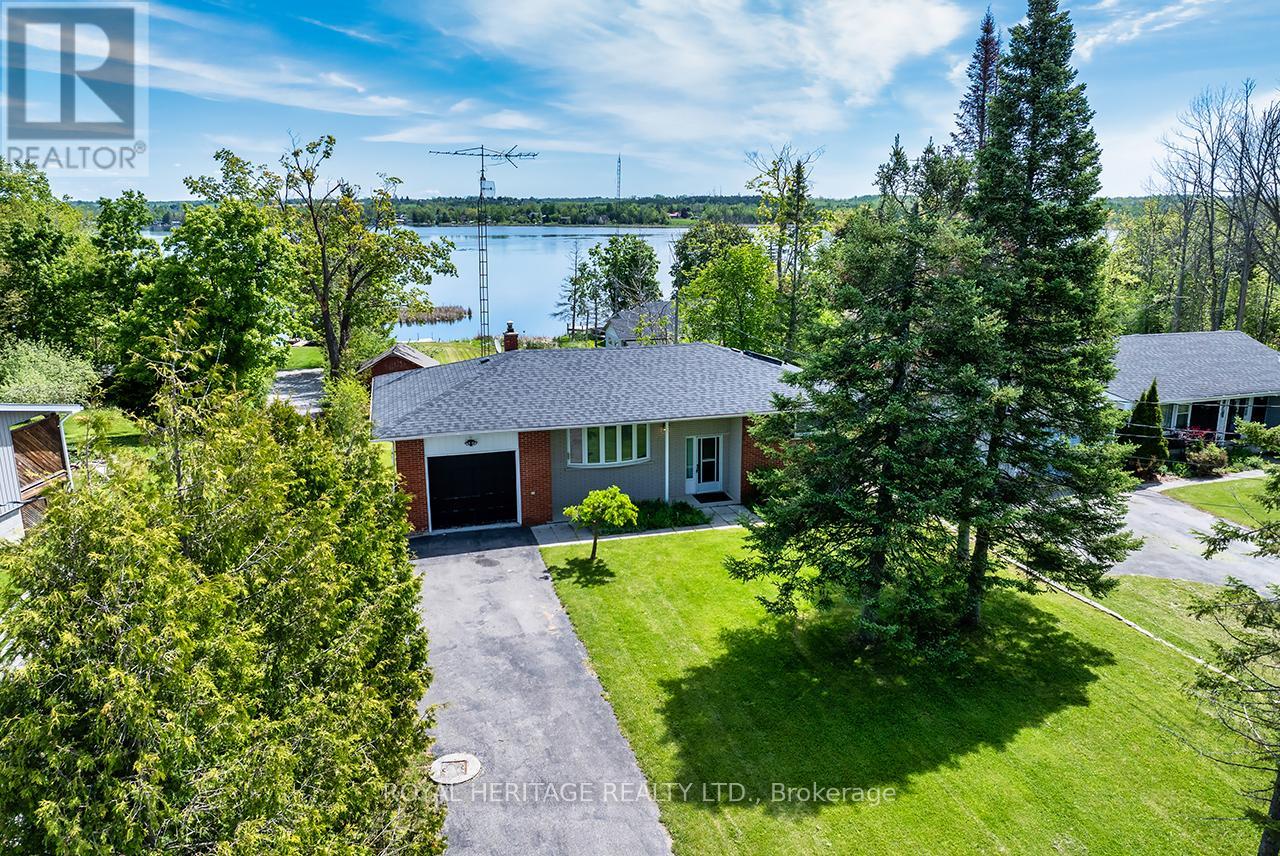 Property at 28 BUTTERNUT DRIVE image 2