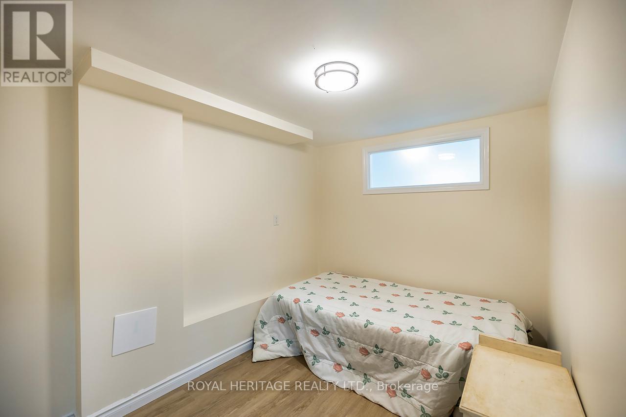 28 Butternut Drive, Kawartha Lakes (Fenelon), Ontario  K9V 4R1 - Photo 36 - X12178928