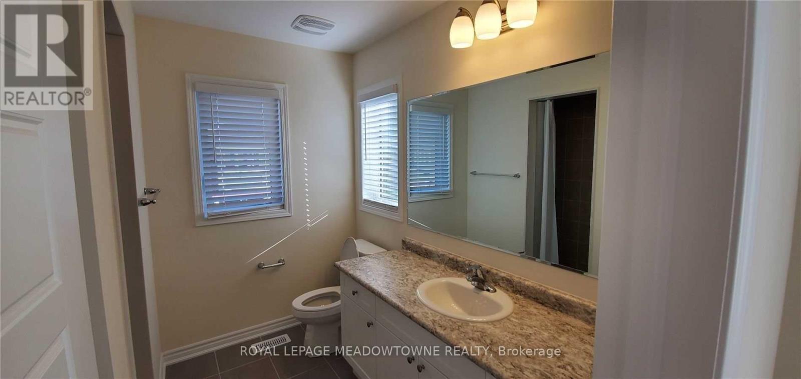 92 - 143 Ridge Road, Cambridge, Ontario  N3E 0E1 - Photo 2 - X12178985