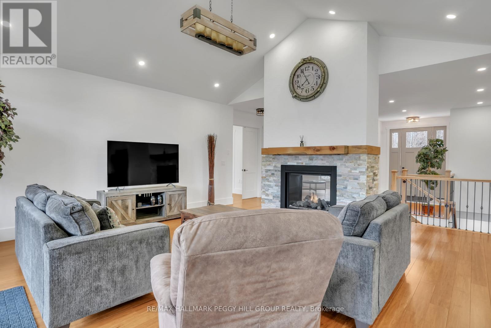 135 Old Highway 26 Crescent E, Meaford, Ontario  N4L 1W7 - Photo 5 - X12179000