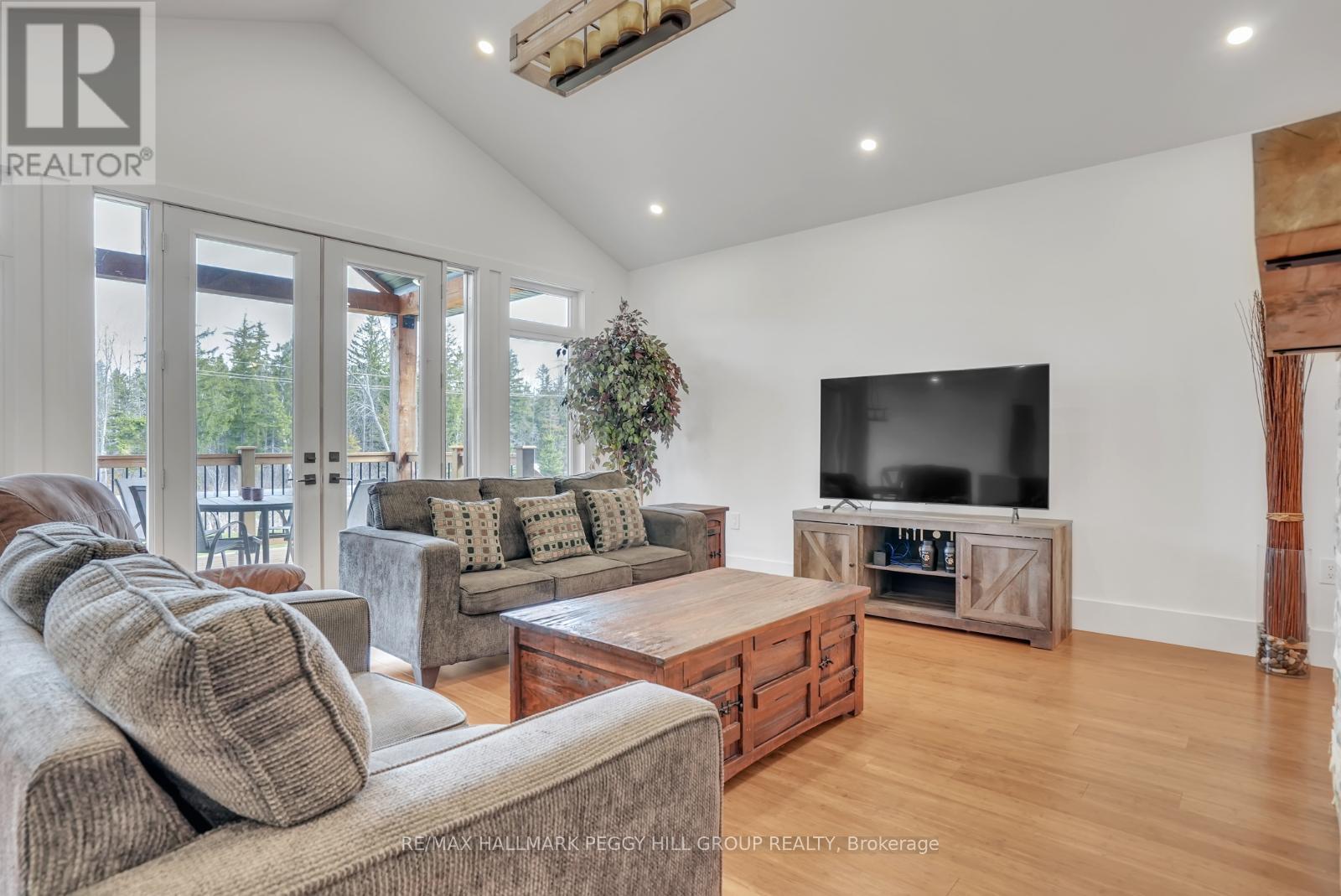 135 Old Highway 26 Crescent E, Meaford, Ontario  N4L 1W7 - Photo 6 - X12179000