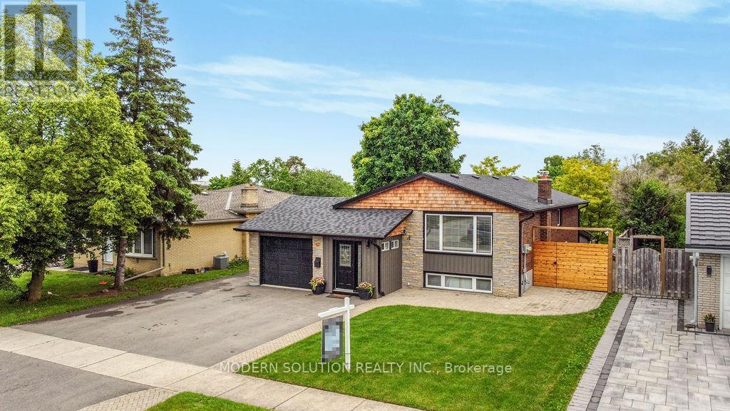82 SHEA CRESCENT, Kitchener, Ontario