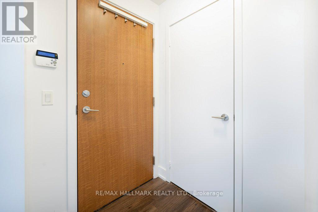 3018 - 30 Shore Breeze Drive, Toronto, Ontario  M8V 0J1 - Photo 2 - W12086459